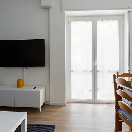 Corso Lodi Modern With Balcony *