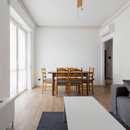 Corso Lodi Modern With Balcony