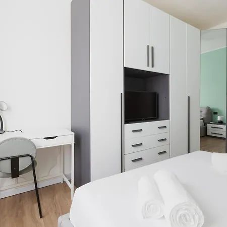 Apartment Corso Lodi Modern With Balcony