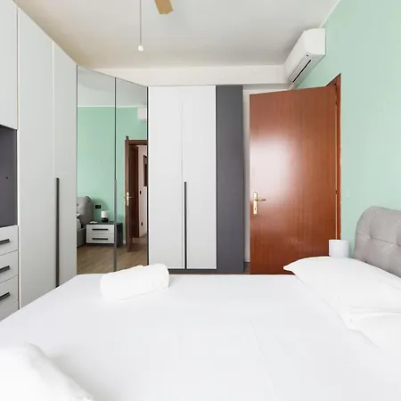Guesthost - Corso Lodi Modern With Balcony *