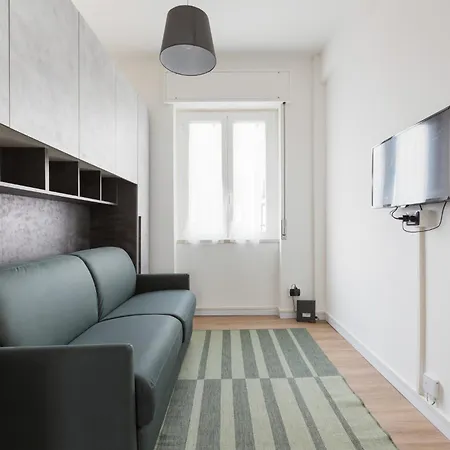 Corso Lodi Modern With Balcony