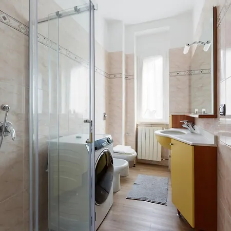 Guesthost - Corso Lodi Modern With Balcony Appartamento Milano