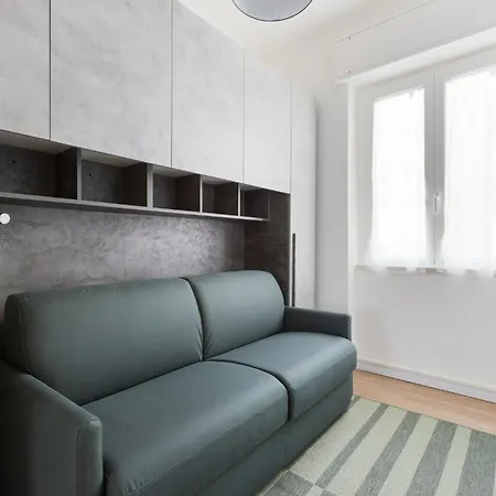 Guesthost - Corso Lodi Modern With Balcony Μιλάνο